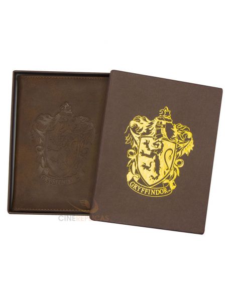 Cartera para Pasaporte escudo Gryffindor - Harry Potter