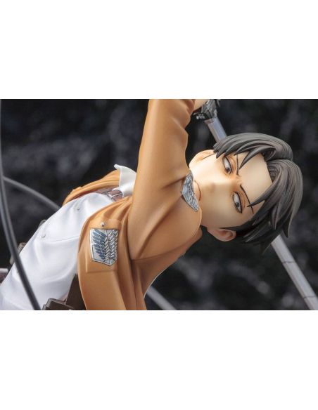 Figura Levi Renewal Package Ver. 28 cm - Ataque a los Titanes - Attack on Titan