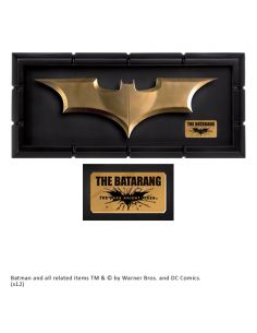 Batarang con Expositor - Batman: El Caballero Oscuro