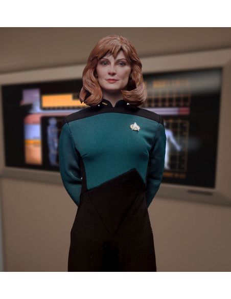 Figura Star Trek: The Next Generation Figura 1/6 Dr. Beverly Crusher (Essential Edition) 27 cm