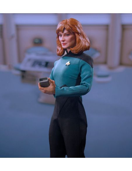 Figura Star Trek: The Next Generation Figura 1/6 Dr. Beverly Crusher (Essential Edition) 27 cm