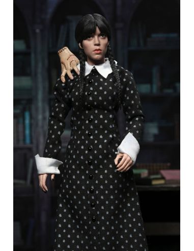 Figura Wednesday (Classic Dress) 20 cm