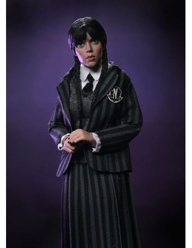 Figura Miércoles Addams (Uniforme Nevermore) y Enid 20 cm – Miércoles (Wednesday)