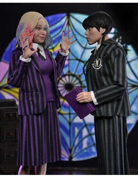 Figura Miércoles Addams (Uniforme Nevermore) y Enid 20 cm – Miércoles (Wednesday)