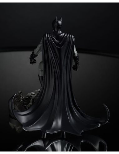 DC Direct Estatua 1/10 Batman by Bjorn Barends (Black White) 18 cm