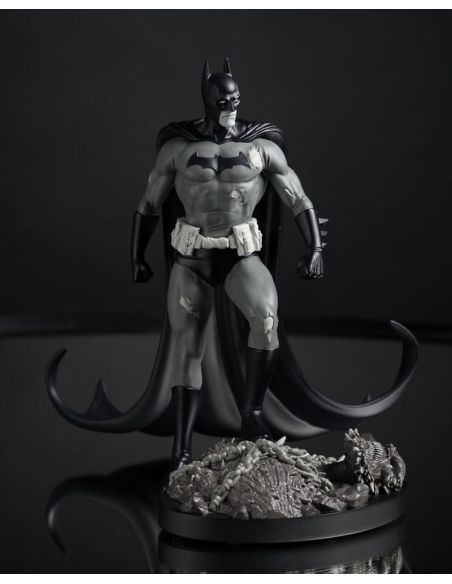 DC Direct Estatua 1/10 Batman by Bjorn Barends (Black White) 18 cm