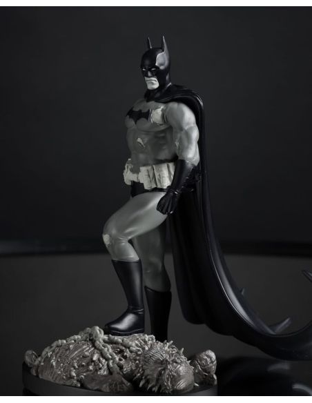 DC Direct Estatua 1/10 Batman by Bjorn Barends (Black White) 18 cm