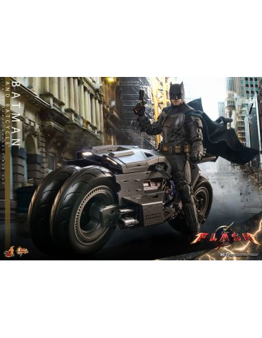 Figura The Flash con Vehículo Movie Masterpiece Batman & Batcycle 1/6 30 cm