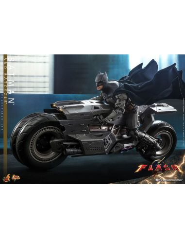 Figura The Flash con Vehículo Movie Masterpiece Batman & Batcycle 1/6 30 cm