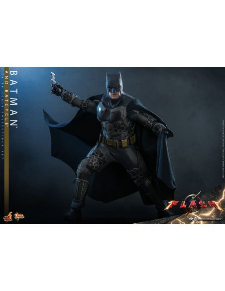 Figura The Flash con Vehículo Movie Masterpiece Batman & Batcycle 1/6 30 cm