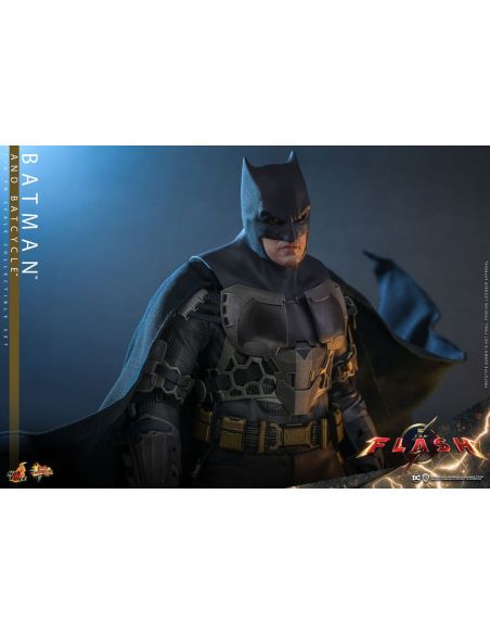 Figura The Flash con Vehículo Movie Masterpiece Batman & Batcycle 1/6 30 cm