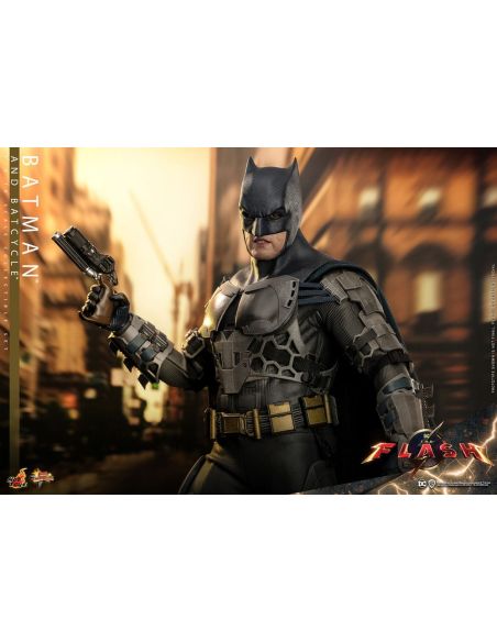 Figura The Flash con Vehículo Movie Masterpiece Batman & Batcycle 1/6 30 cm